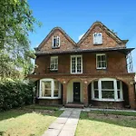 Flat 2, 158 Abingdon Road
