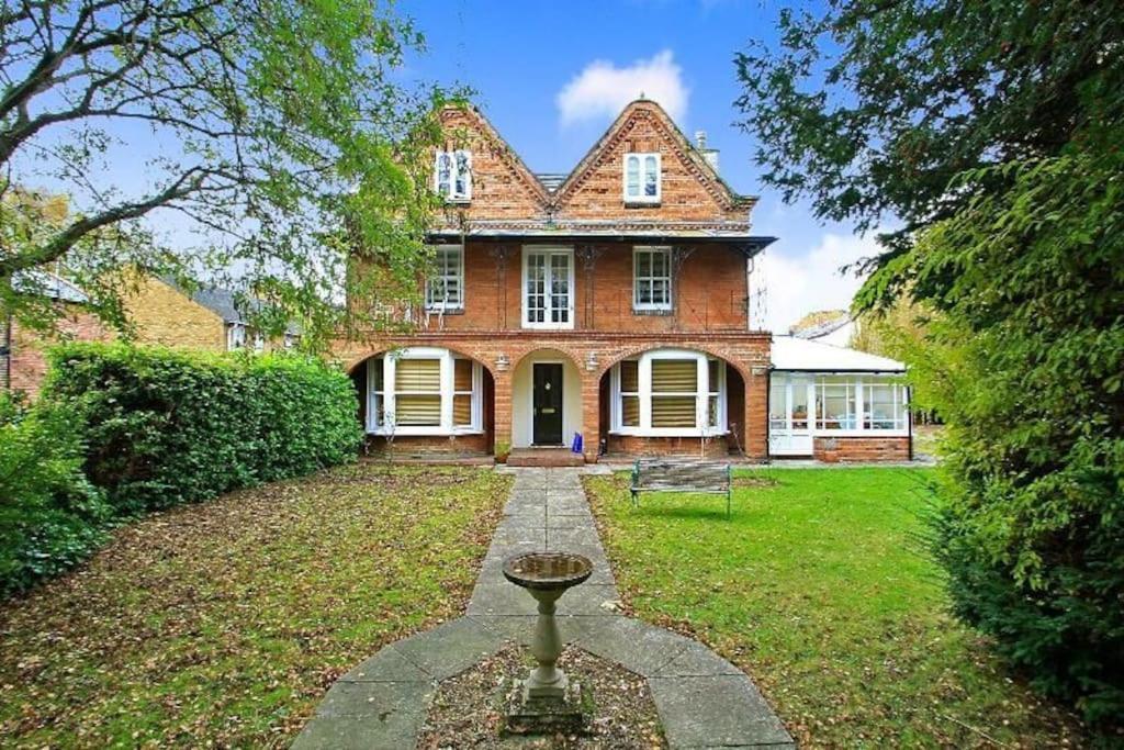 Apartament Flat 2, 158 Abingdon Road